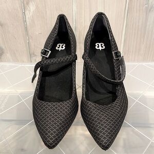 Beta brand pointed toe Mary Jane luxury cushioning